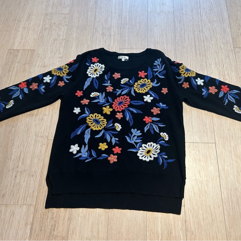 Tyler Böe Floral Sweater, size Large